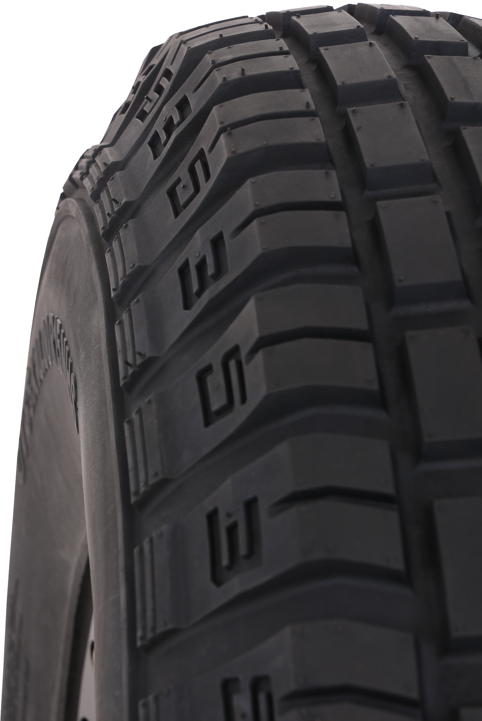 RR600 TIRE