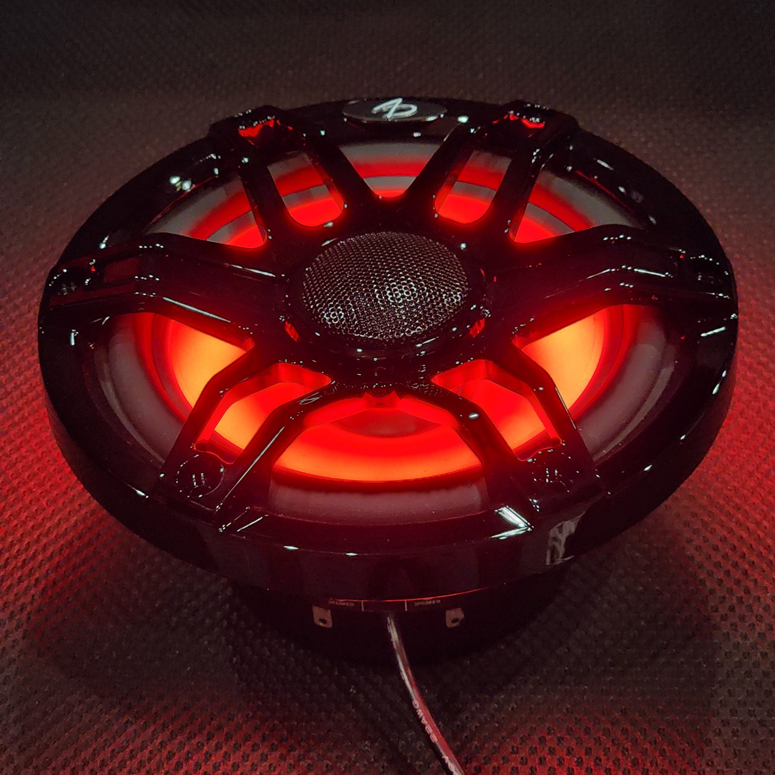 2000 Series 8" 2-way MCX820