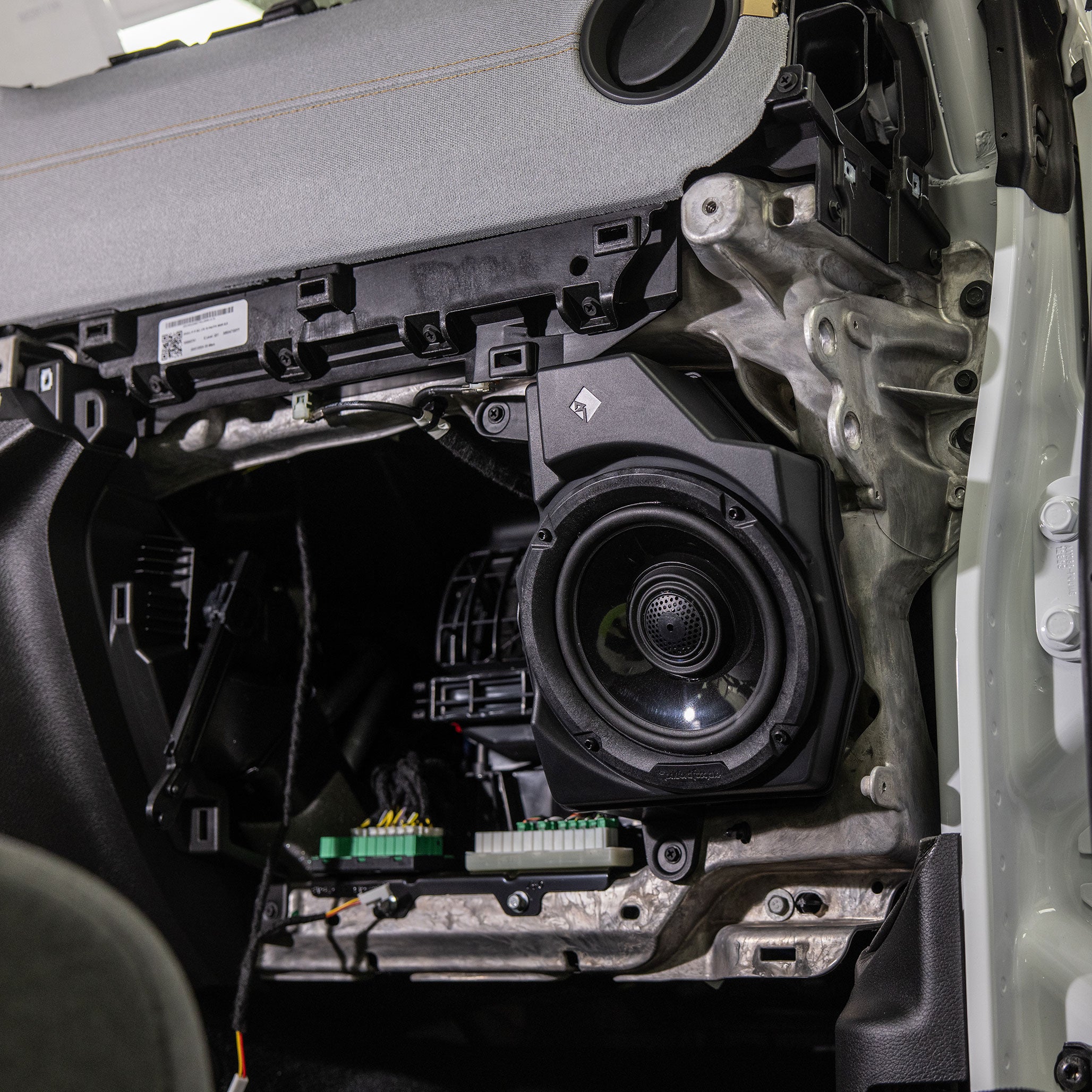 1,800 Watt All-In-One Audio Kit for Select 2024+ Jeep Wrangler JL