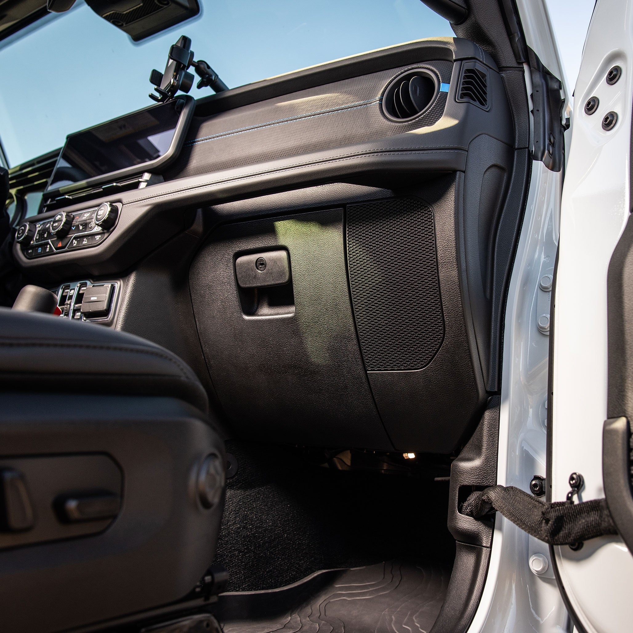 1,800 Watt All-In-One Audio Kit for Select 2024+ Jeep Wrangler JL