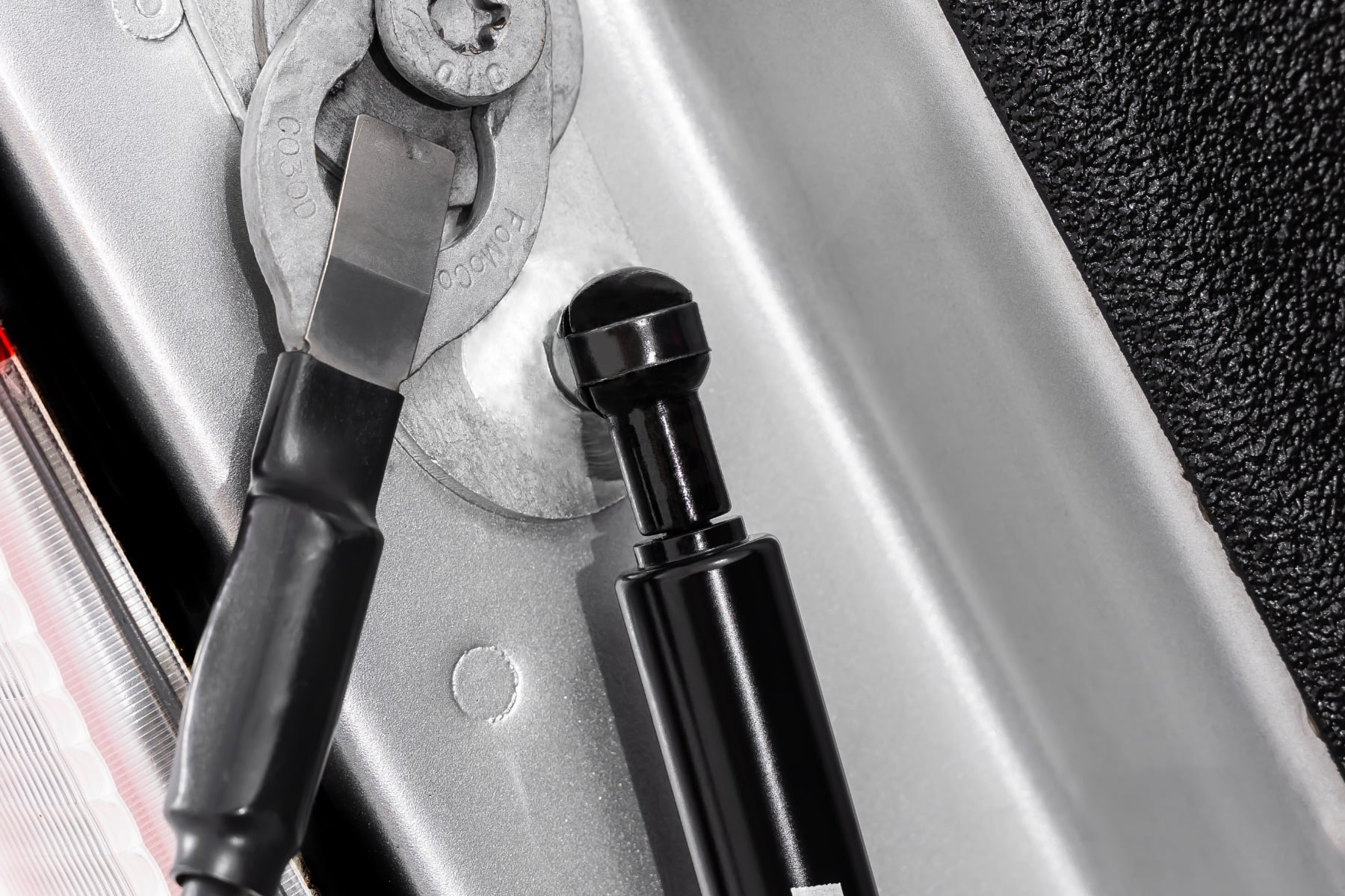 Tailgate Assist | Ford F-150/F-250/F-350 2WD/4WD (2015-2026)