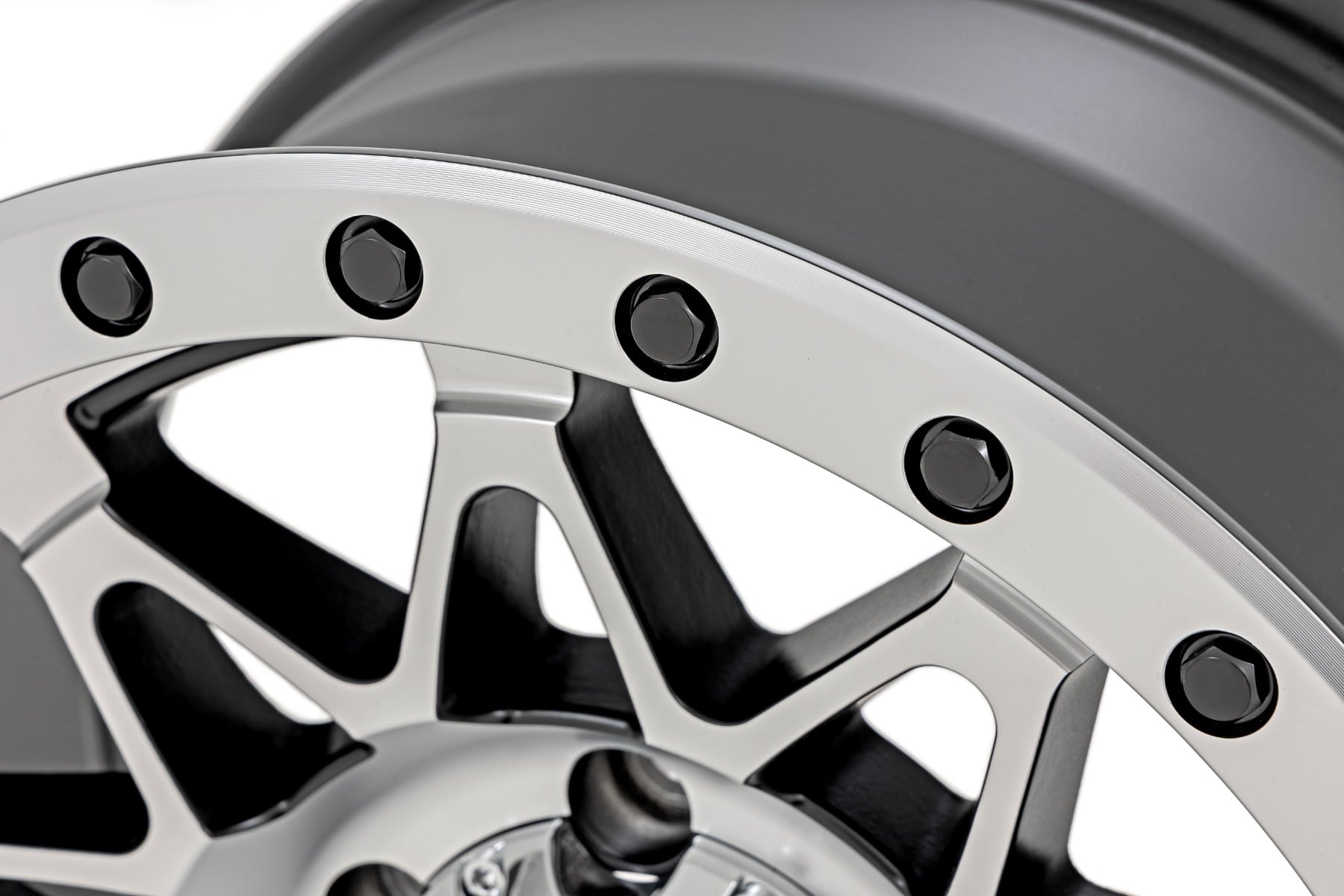 Rough Country 78 Series Wheel | Simulated Beadlock | Full Machine | 18x9 | 6x5.5 | -12mm