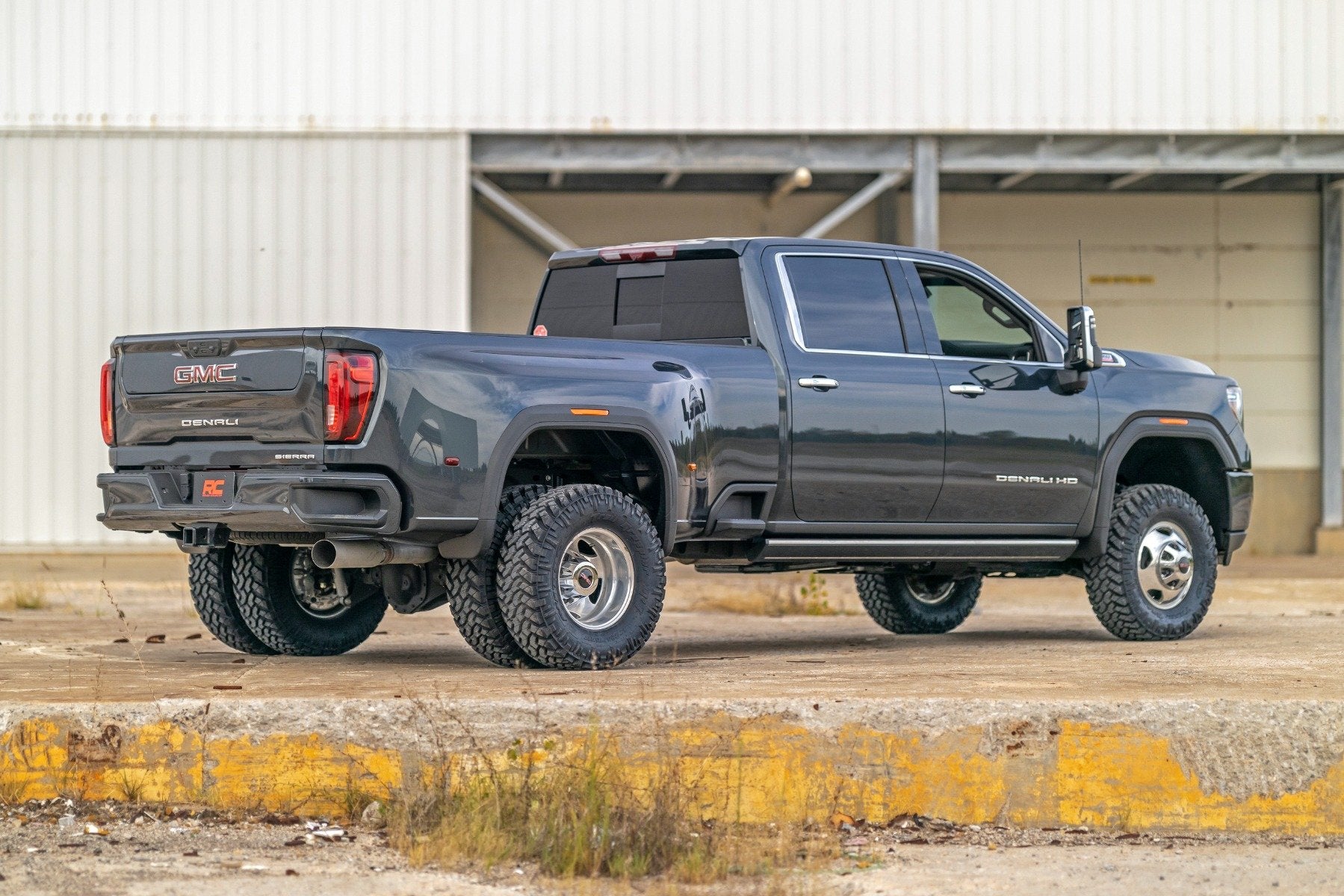 3 Inch Lift Kit | UCAs | M1 | Chevy/GMC Sierra 3500 HD/Silverado 3500 HD (20-26)