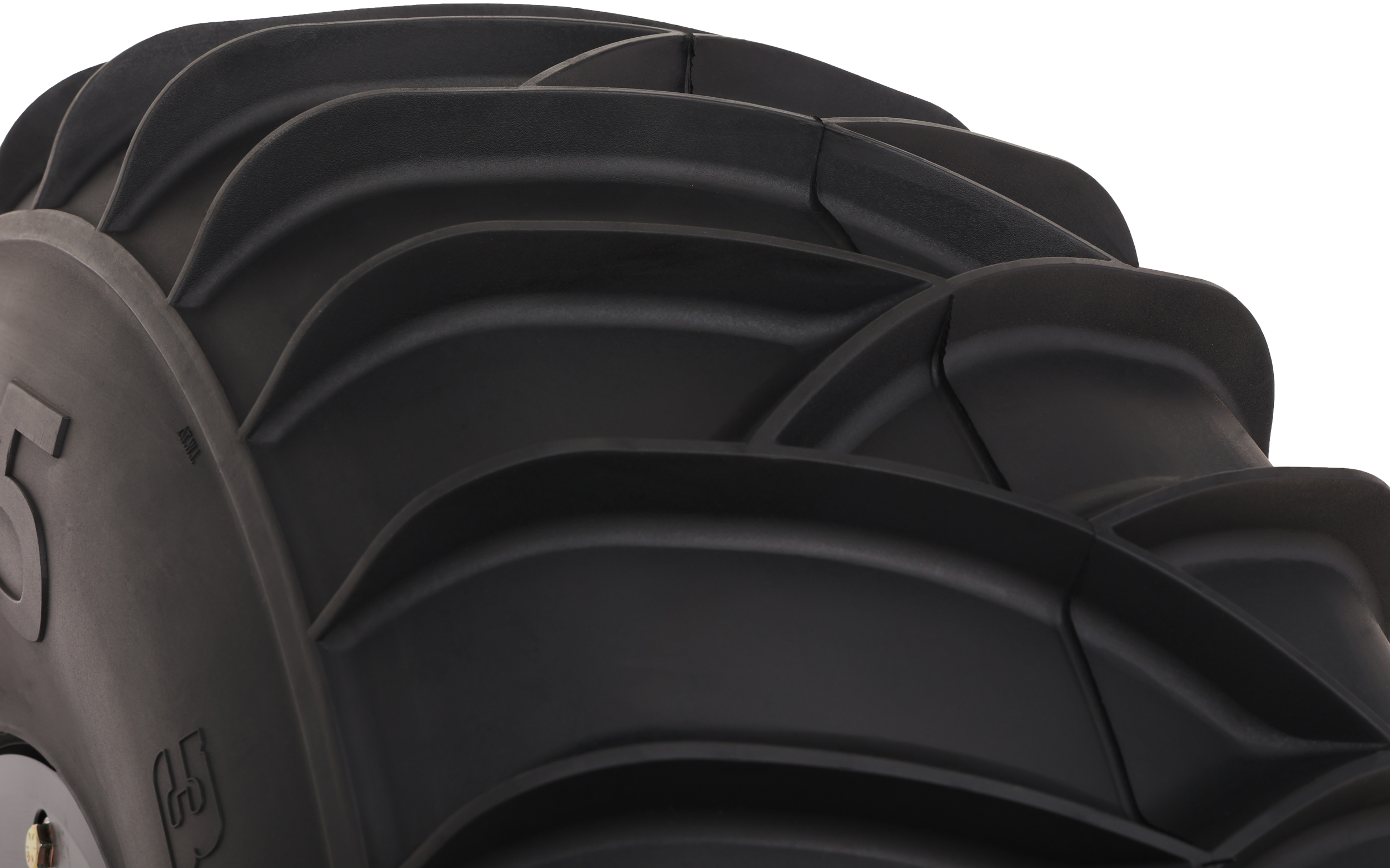 SS365 33X13-15 Tire