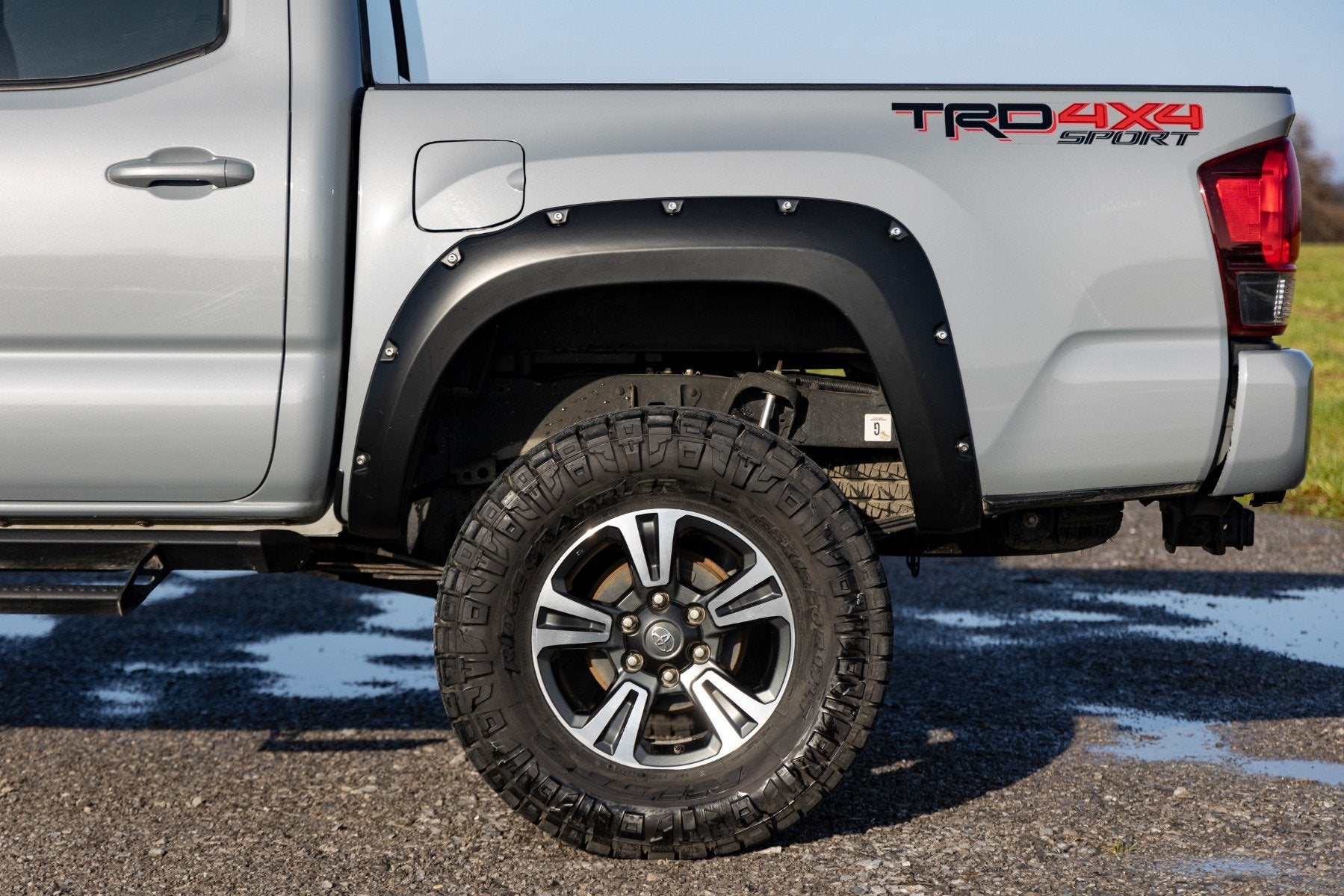 Pocket Fender Flares | 4X0 Inferno | Toyota Tacoma 2WD/4WD (2016-2023)