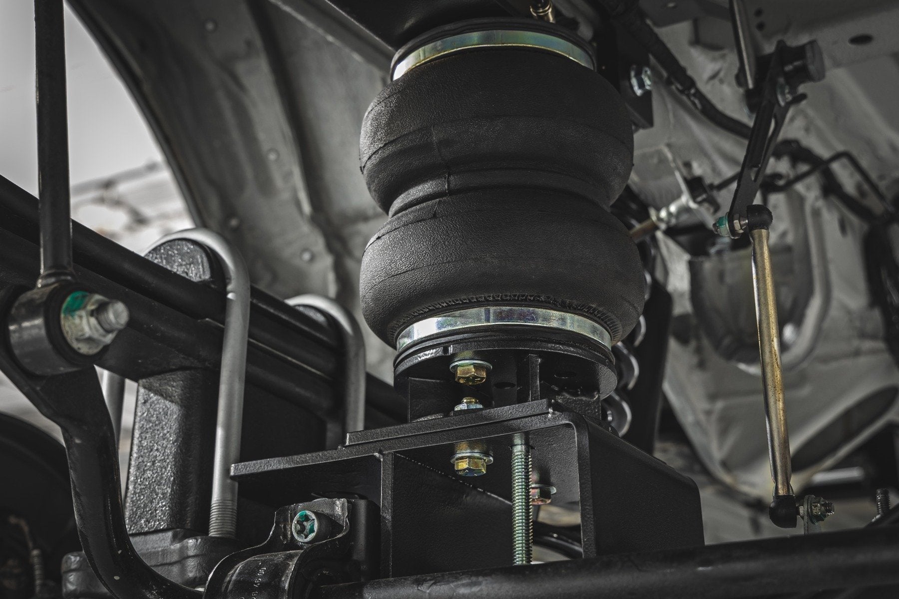 Air Spring Kit | Mercedes-Benz Sprinter 3500 (19-22)/Sprinter 3500XD (19-26)