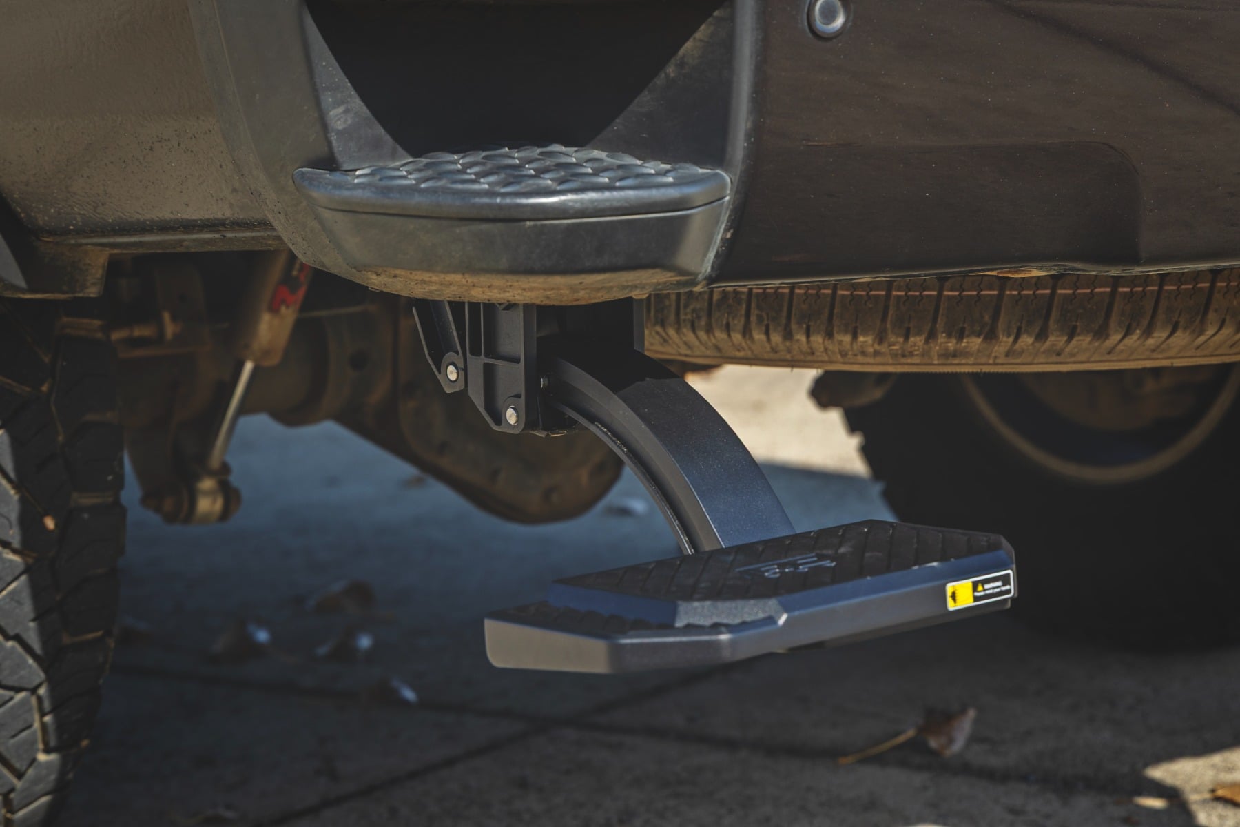 Retractable Bed Step | Manual Pull | Chevy/GMC 2500HD/3500HD (15-19)