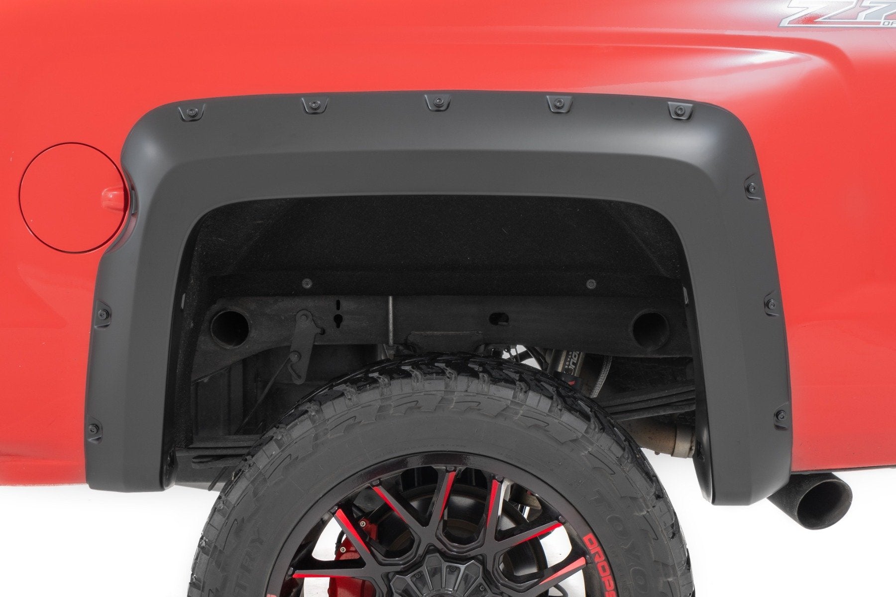 Pocket Fender Flares | 5'9" Bed | GB8 Mosaic Black | Chevy Silverado 1500 (14-18 & Classic)