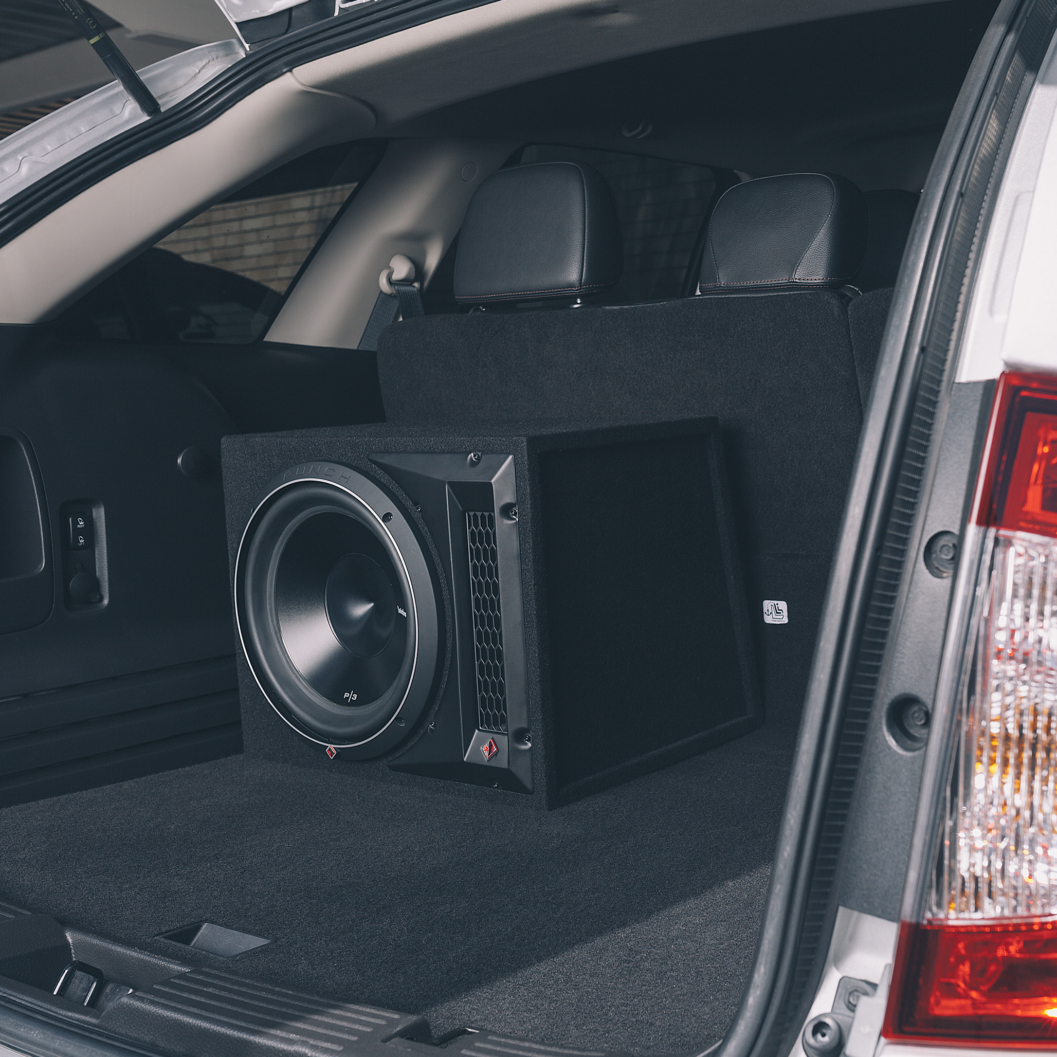 Punch Single P3 12′′ Loaded Enclosure