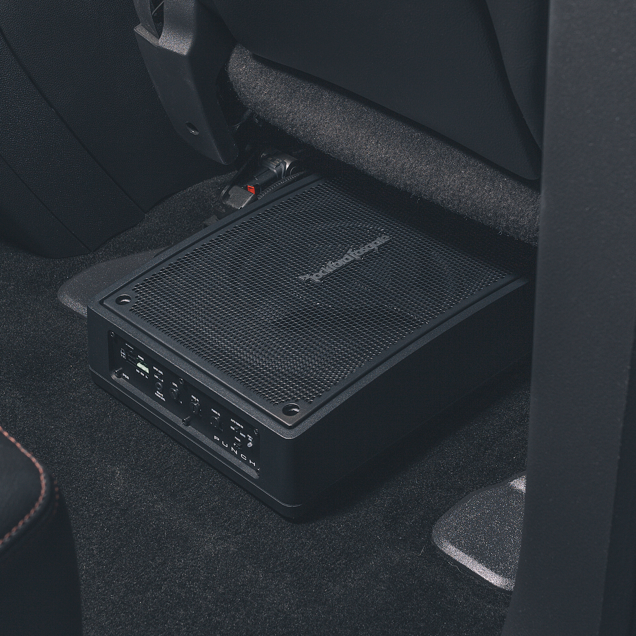 Punch Single 8′′ Amplified Loaded Enclosure