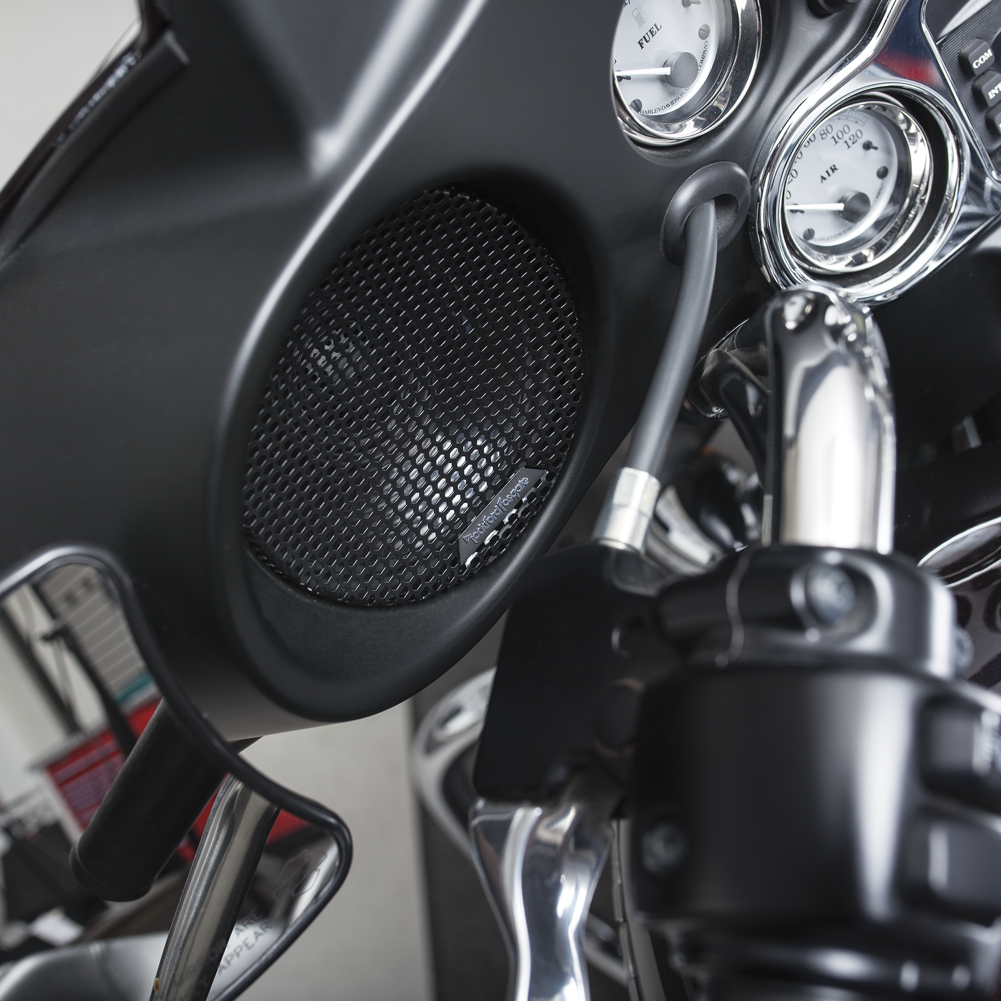 Power Harley-Davidson Electra/Street Glide 6.5′′ Full Range Fairing Speakers (1998-2013)